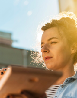 Travail par forte chaleur en été : des ressources pour sensibiliser et agir en prévention
